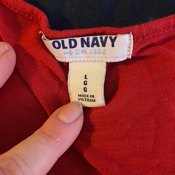 Old Navy red short sleeved blouse with cinched bottom. Size L. - Picture 3 of 4